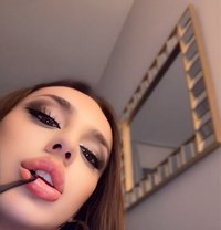 Sexy Lola - Transsexual escort in Dubai