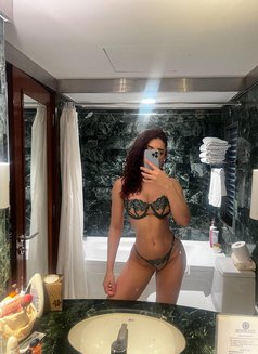 Sexy Luna 🇧🇷 - puta in Singapore Photo 11 of 12