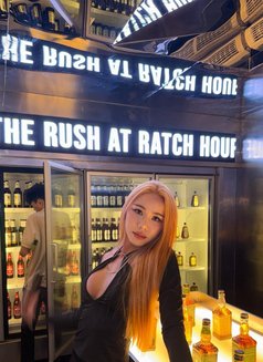 Sexy mail - Transsexual escort in Tokyo Photo 29 of 30