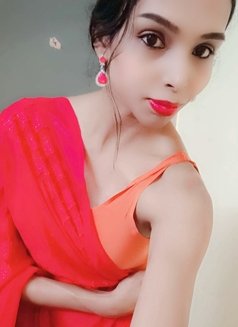 Roshini queen - Transsexual escort in Chennai Photo 9 of 9