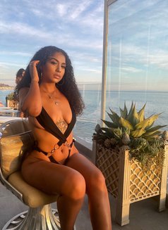 Sexy Marialy - Masajista in Paris Photo 2 of 6