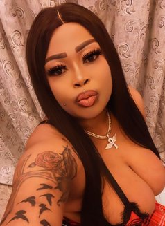 Sexy Maya - puta in Shanghai Photo 21 of 30