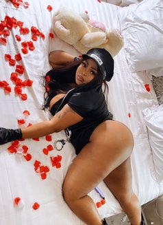 Sexy Maya - puta in Shanghai Photo 27 of 30