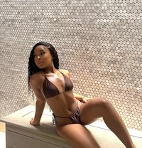 Sexy Maya - puta in Dubai Photo 4 of 10