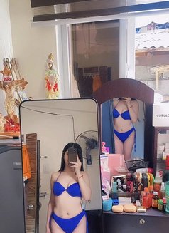 Sexy mich Meet/Cumshow - Transsexual escort in Manila Photo 16 of 19