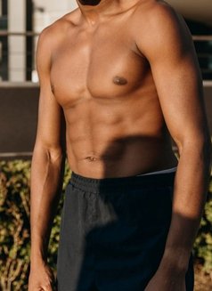 Sexy Mike - Male escort in Dubai Photo 3 of 5