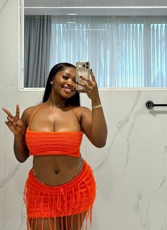 Sexy Minaj African Women - puta in Noida Photo 3 of 3