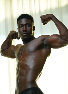 Sexy Mulah - masseur in Nairobi Photo 10 of 11