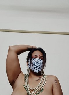 Sexy Namira - puta in Mumbai Photo 2 of 4