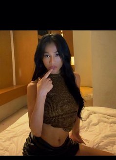 Sexy Naughty Alice - Acompañantes transexual in Bangkok Photo 4 of 12