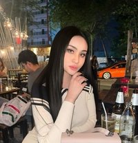 Sexy Nayef versatile shemale - Transsexual escort in Dubai