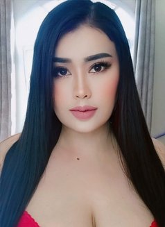 Sexy New Here - escort in Muscat Photo 2 of 5