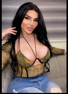 Sexy Nicolitta - Transsexual escort in Beirut Photo 29 of 30