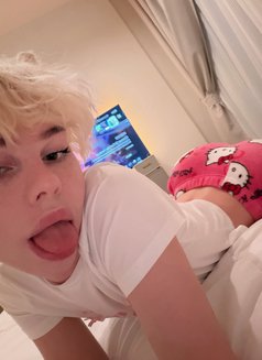 Sexy Niki - Male escort in Dubai Photo 1 of 12