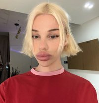 Sexy Niki - Male escort in Dubai