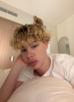 Sexy Niki - Male escort in Doha Photo 2 of 16
