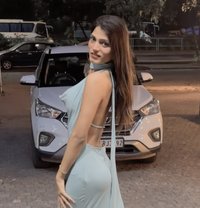 Sexy Nyra - puta in Vadodara