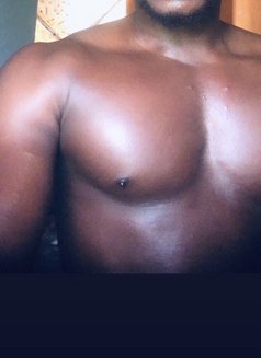 Sexy Pisces - Acompañantes masculino in Lagos, Nigeria Photo 2 of 4