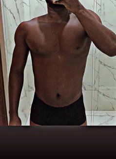 Sexy Pisces - Acompañantes masculino in Lagos, Nigeria Photo 3 of 4