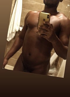 Sexy Pisces - Male escort in Lagos, Nigeria Photo 4 of 5