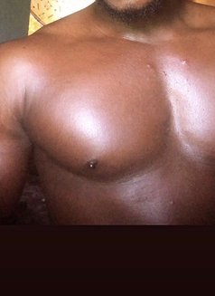 Sexy Pisces - Acompañantes masculino in Lagos, Nigeria Photo 2 of 5