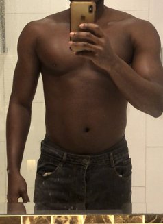 Sexy Pisces - Acompañantes masculino in Lagos, Nigeria Photo 3 of 5