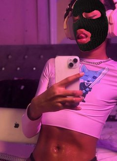 Sexyviramessagedmeontelegram@shemale1233 - Transsexual escort in Beirut Photo 3 of 4