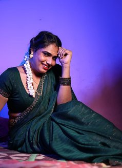 Sexy Queen Vanitha 25 Ashoknagar Chennai - Transsexual escort in Chennai Photo 2 of 4