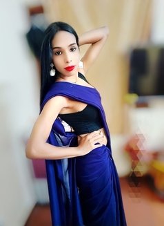 Sexy Queen Young Mallu Roshni - Transsexual escort in Bangalore Photo 5 of 8