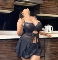 Sexy Queeny - escort in Colombo