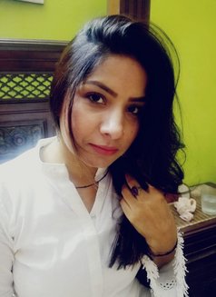 Sexy Radhika Singh - escort in Sharjah Photo 2 of 5