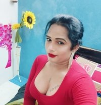 Sexy Regina Sloppy Blowjob - Transsexual escort in Hyderabad