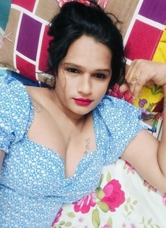 Sexy Regina Sloppy Blowjob - Acompañantes transexual in Hyderabad Photo 7 of 8