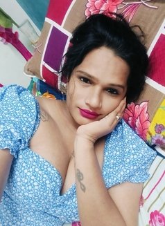 Sexy Regina Sloppy Blowjob - Acompañantes transexual in Hyderabad Photo 8 of 8