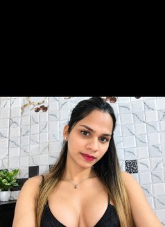 Sexy Reshu - Transsexual escort in Ahmedabad Photo 1 of 9
