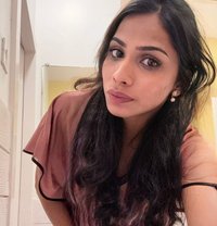 Sexy_ Ritu hoti - Transsexual escort in Ahmedabad