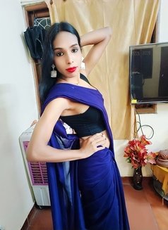 Sexy roshni banglore koramangala - Acompañantes transexual in Bangalore Photo 10 of 10