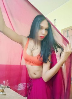 Sexy Roshni - Transsexual escort in Chennai Photo 9 of 9