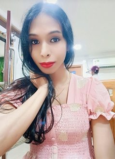 Sexy Roshni - Transsexual escort in Chennai Photo 2 of 6