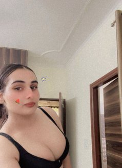 sexy rubina - Transsexual escort in Ahmedabad Photo 6 of 10