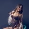 Sexy Ruhi - masseuse in New Delhi