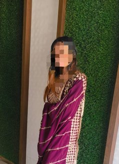 Sexy Sakshi - puta in Bangalore Photo 1 of 5