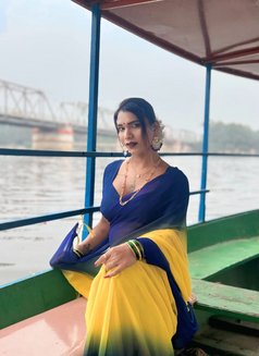 Sexy Samaira - Transsexual escort in Ahmedabad Photo 10 of 24