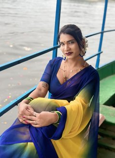 Sexy Samaira - Transsexual escort in Ahmedabad Photo 11 of 24