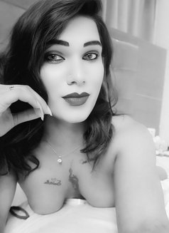 Sexy Samaira - Transsexual escort in Pune Photo 20 of 29