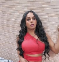 Sexy Sarah - Transsexual escort in New Delhi