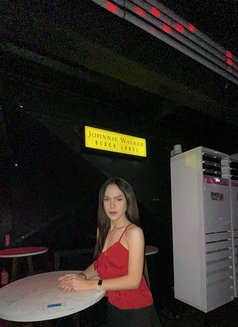 Sexy Sel - Acompañantes transexual in Manila Photo 3 of 5