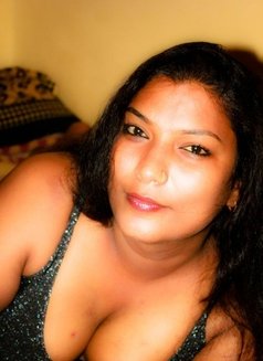 Sexy Shalini - escort in Bangalore Photo 3 of 4