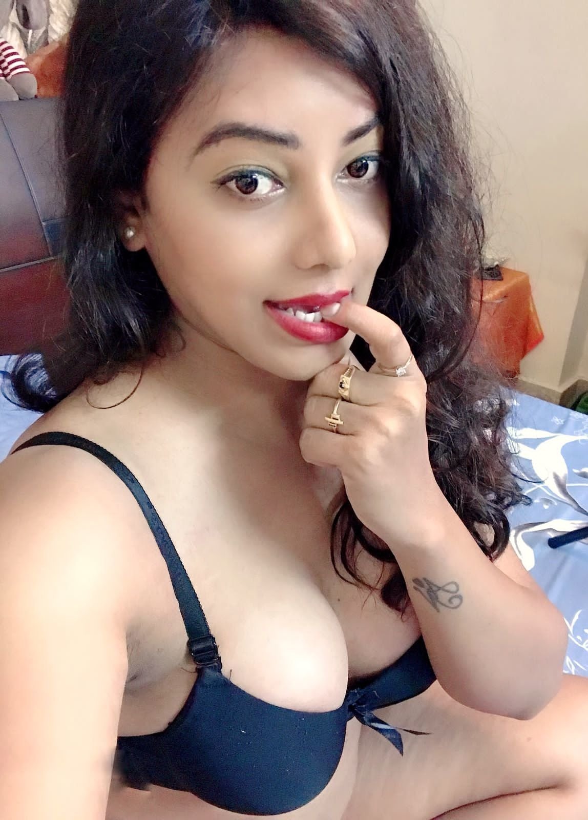 1148px x 1600px - Sexy Shemale Nisha, Indian Transsexual escort in Hyderabad