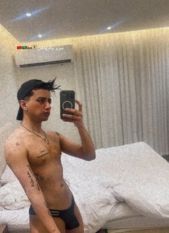 Sexy Sinner99 - Acompañantes masculino in Riyadh Photo 5 of 7